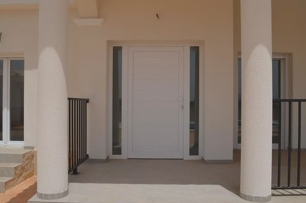 4 bedroom Villa for sale in Pinoso with pool garage - € 505,000 (Ref: 8096724)