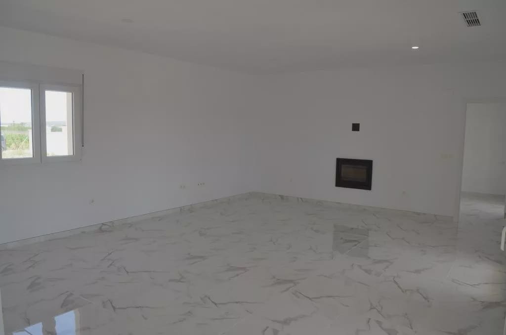 4 bedroom Villa for sale in Pinoso with pool garage - € 505,000 (Ref: 8096724)