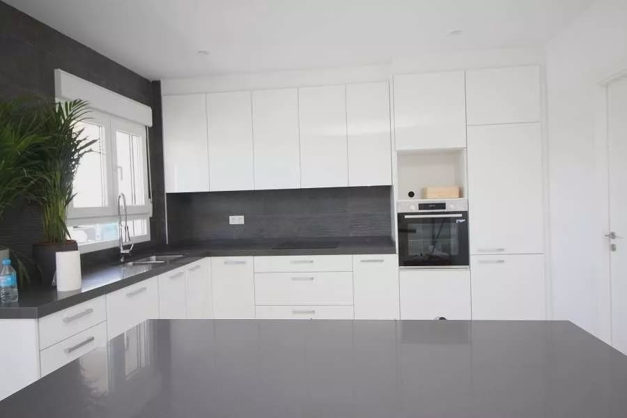 4 bedroom Villa for sale in Pinoso with pool garage - € 547,000 (Ref: 8096725)