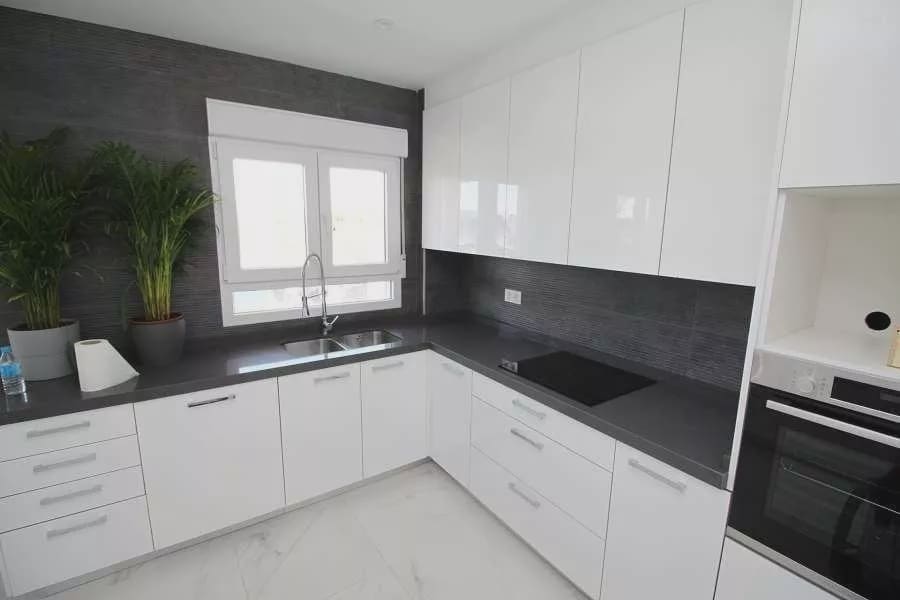 4 bedroom Villa for sale in Pinoso with pool garage - € 547,000 (Ref: 8096725)