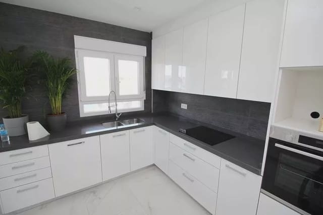 4 soveværelse Villa til salg i Pinoso med swimmingpool garage - € 547.000 (Ref: 8096725)