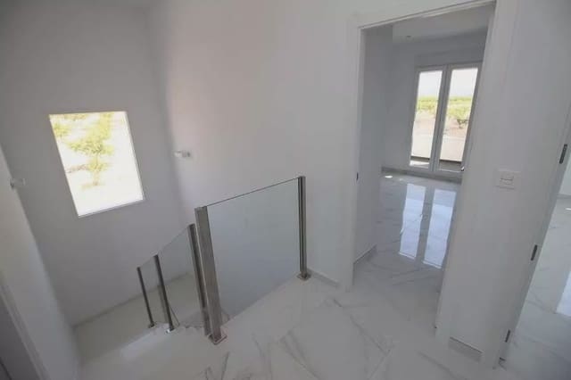 4 soveværelse Villa til salg i Pinoso med swimmingpool garage - € 547.000 (Ref: 8096725)