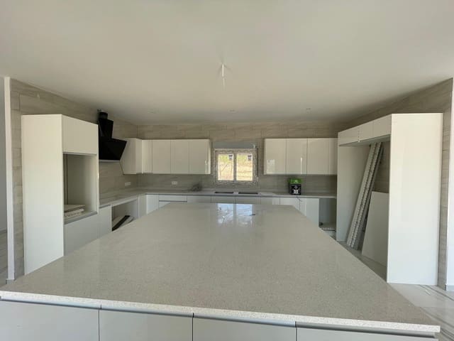 6 soveværelse Villa til salg i Pinoso med swimmingpool garage - € 611.000 (Ref: 8096726)