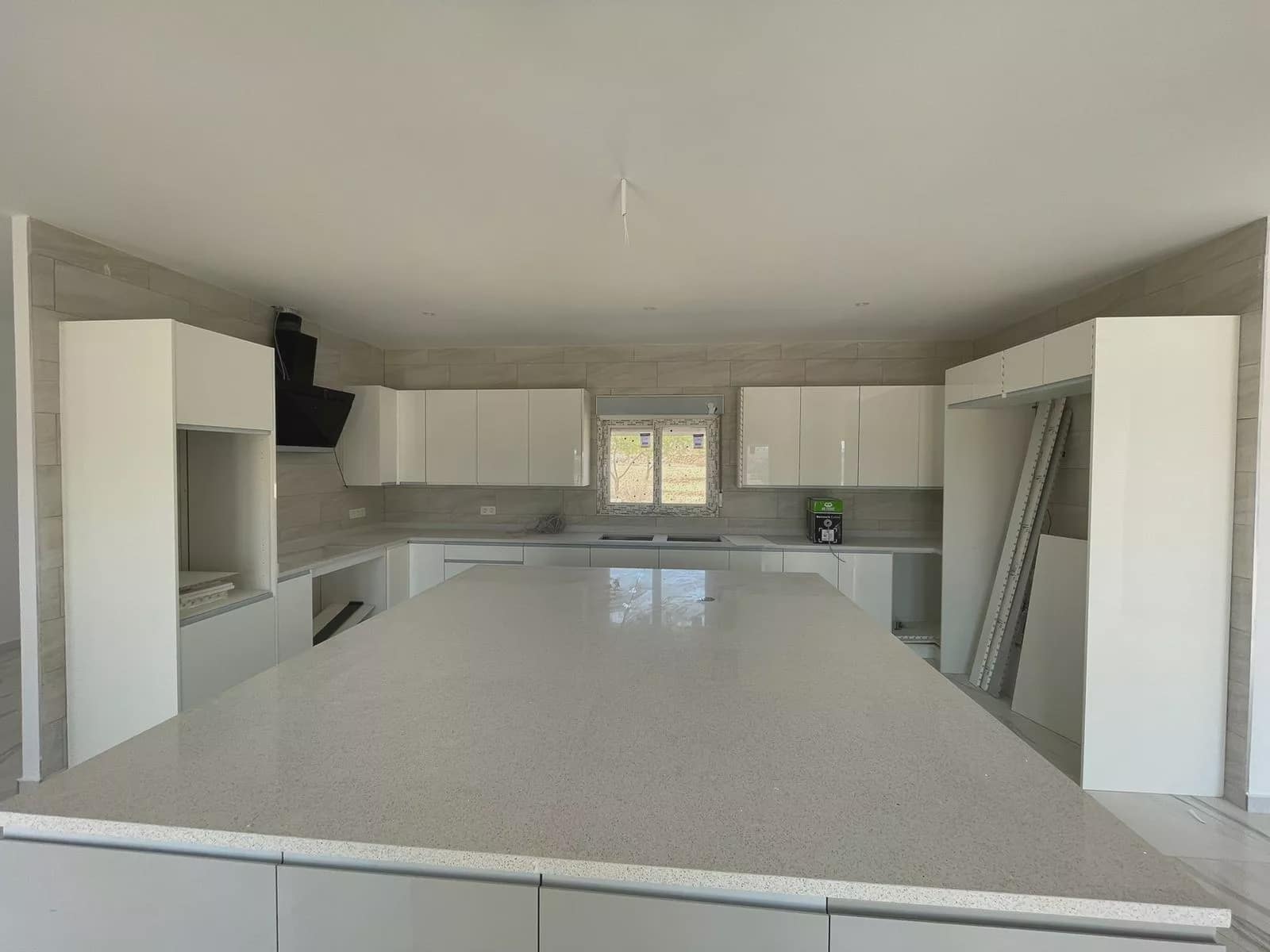 6 bedroom Villa for sale in Pinoso with pool garage - € 611,000 (Ref: 8096726)