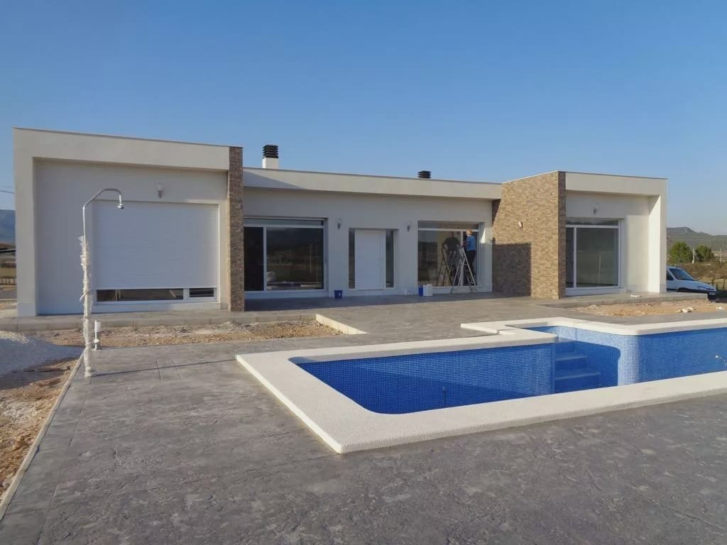 3 soverom Villa til salgs i Pinoso med svømmebasseng garasje - € 398 000 (Ref: 8096727)