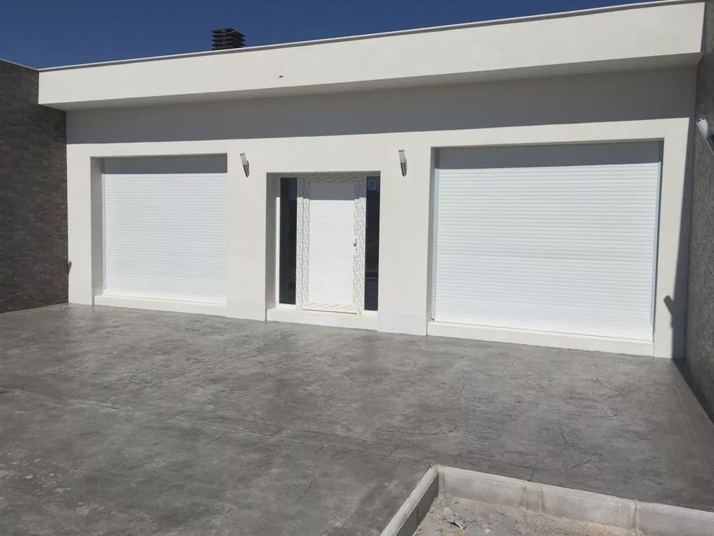 3 soverom Villa til salgs i Pinoso med svømmebasseng garasje - € 398 000 (Ref: 8096727)