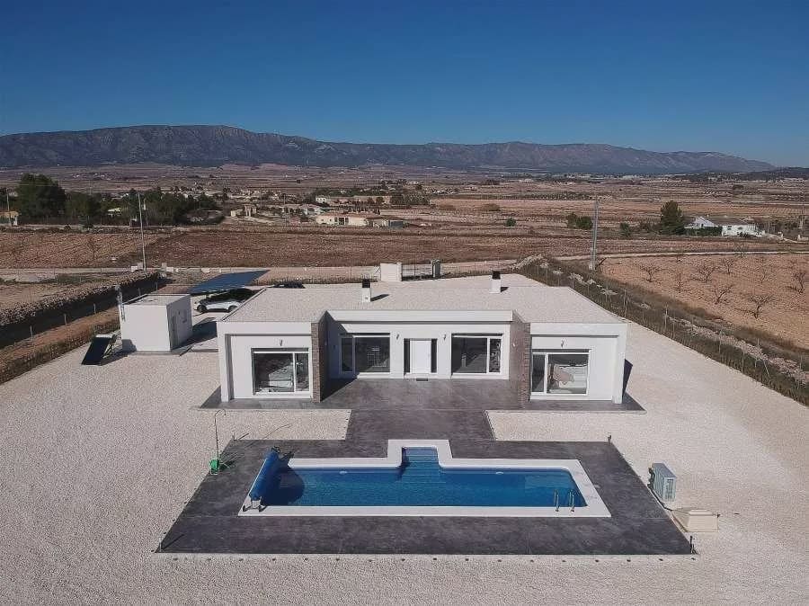 3 soverom Villa til salgs i Pinoso med svømmebasseng garasje - € 398 000 (Ref: 8096727)