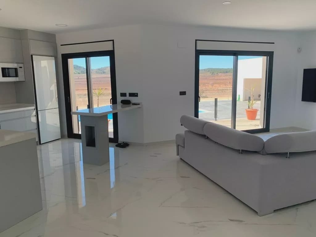 4 bedroom Villa for sale in Pinoso with pool garage - € 518,000 (Ref: 8096729)