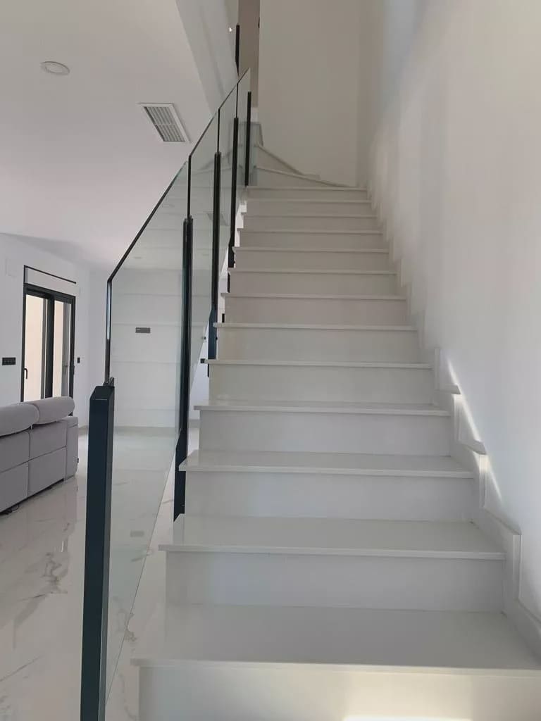 4 bedroom Villa for sale in Pinoso with pool garage - € 518,000 (Ref: 8096729)