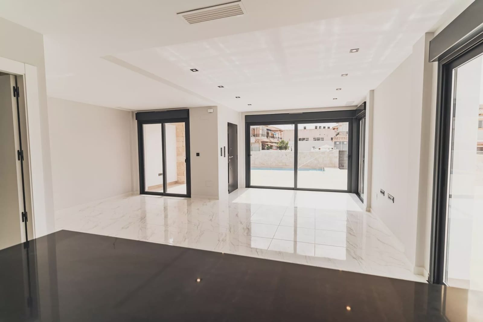 4 soverom Villa til salgs i Orihuela Costa med svømmebasseng garasje - € 699 900 (Ref: 8260876)