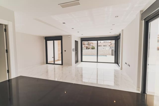 4 makuuhuone Huvila myytävänä paikassa Zeniamar - Horizonte - La Campana, Orihuela mukana uima-altaan 
autotalli - 699 900 € (Ref: 8260876)