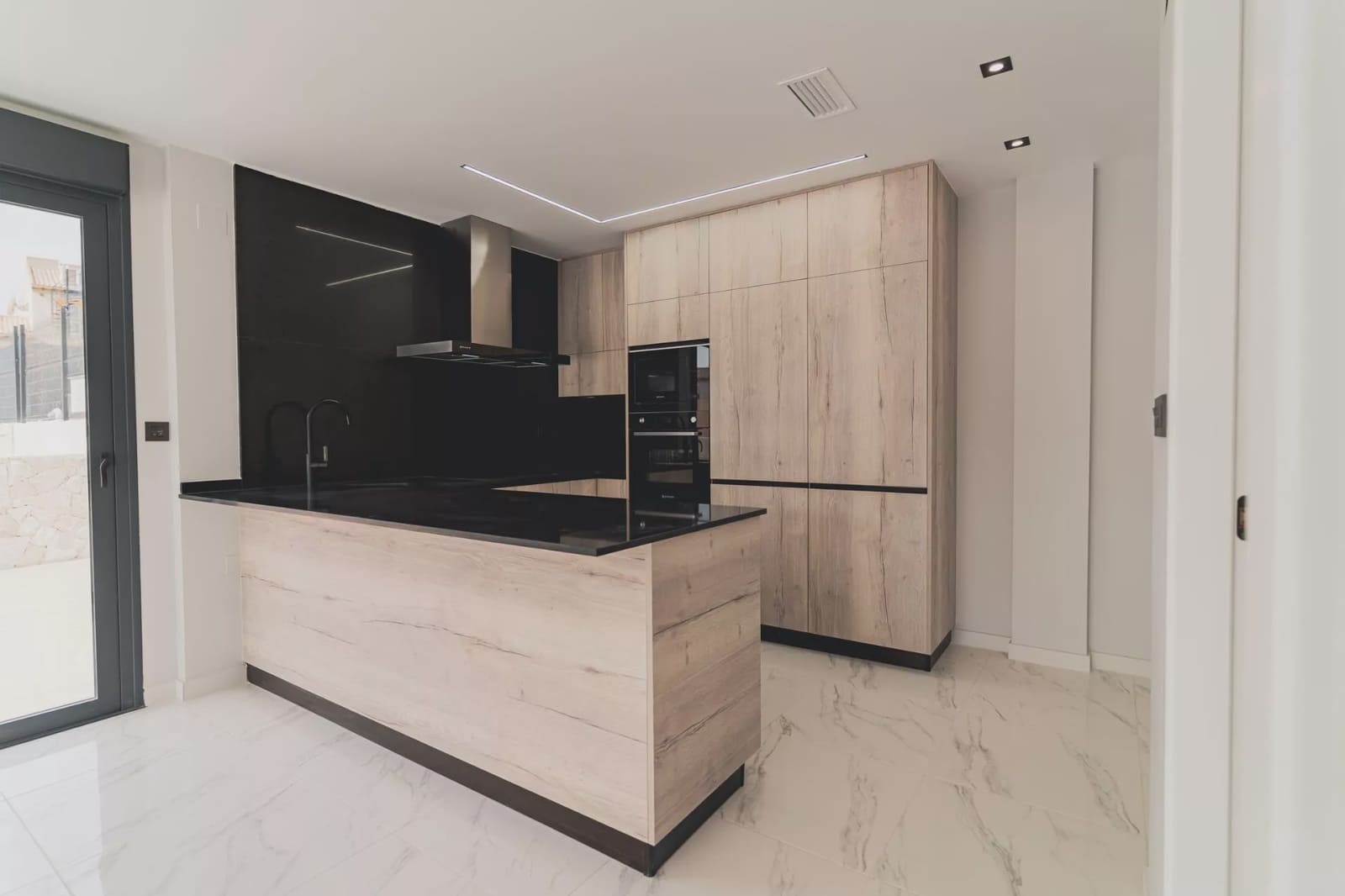 4 soverom Villa til salgs i Orihuela Costa med svømmebasseng garasje - € 699 900 (Ref: 8260876)