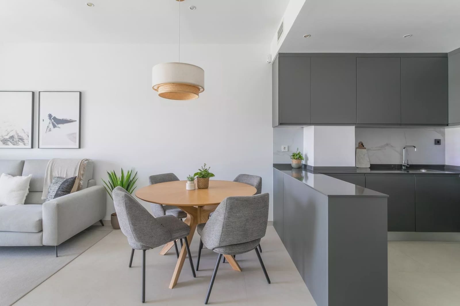 3 soverom Penthouse til salgs i Torrevieja med svømmebasseng garasje - € 540 000 (Ref: 8263087)