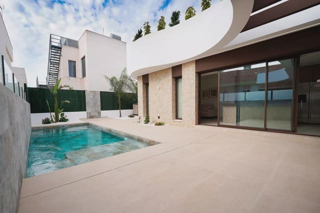 Chalet de 4 habitaciones en Almoradí en venta con garaje - 439.000 € (Ref: 8263088)