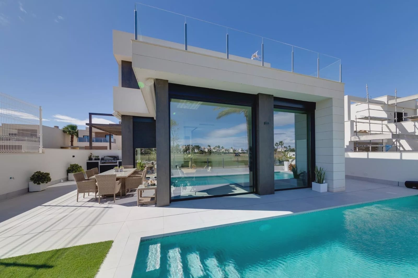 3 soveværelse Villa til salg i Pilar de la Horadada med swimmingpool garage - € 594.000 (Ref: 8301215)