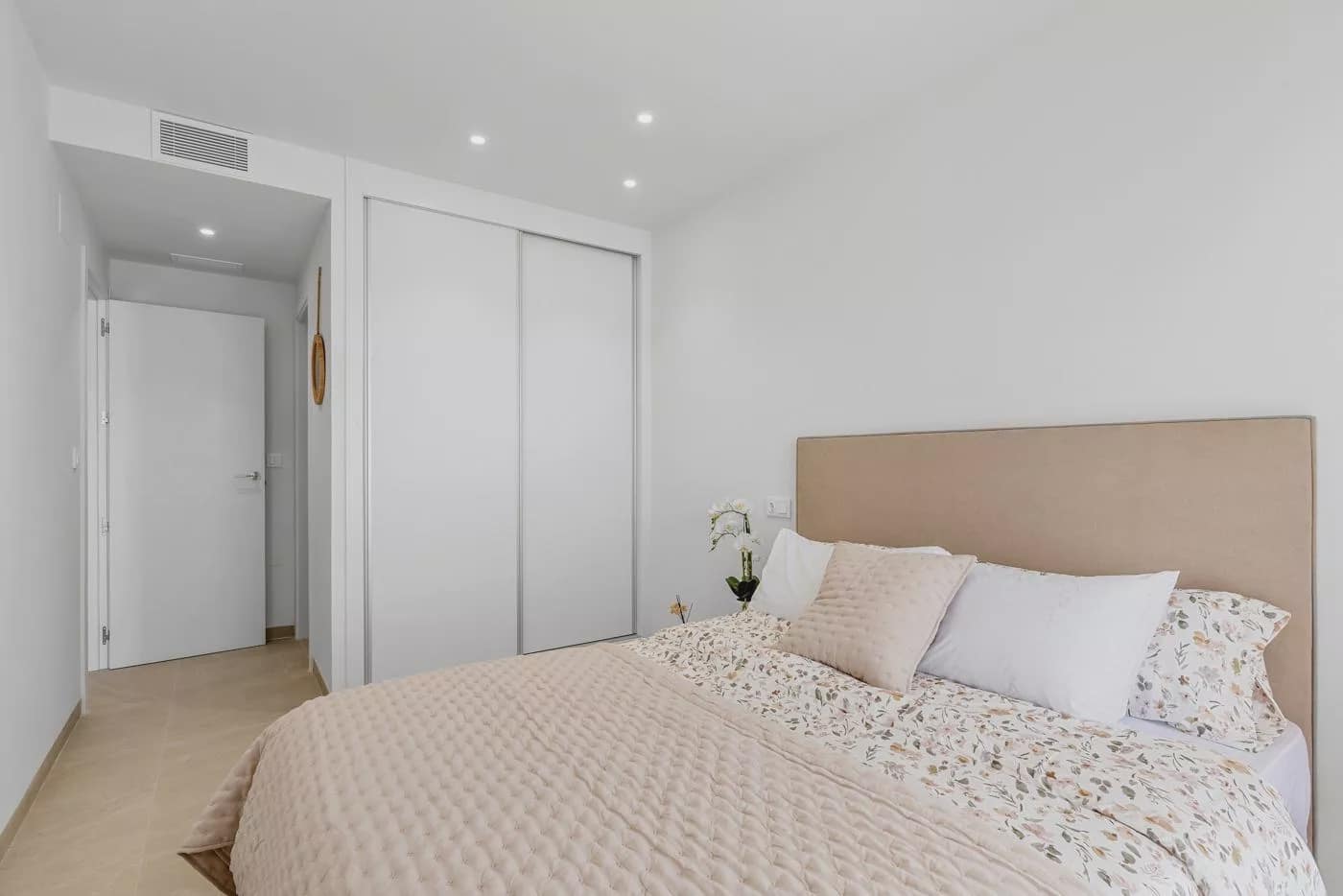 3 bedroom Apartment for sale in Jacarilla with pool garage - € 158,500 (Ref: 9086652)