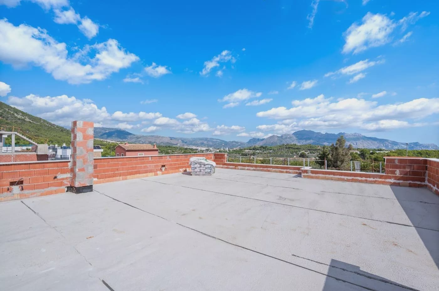 4 bedroom Villa for sale in Polop with garage - € 638,650 (Ref: 9086664)