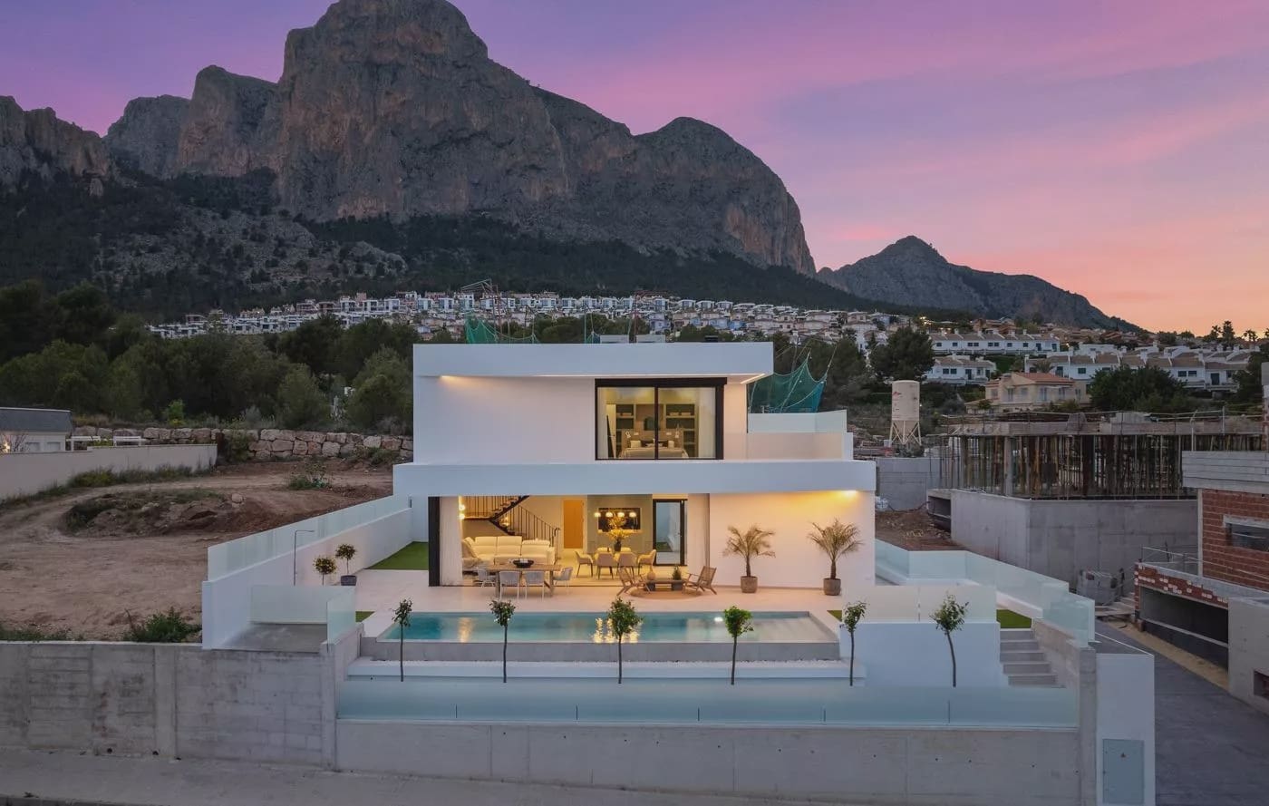 3 Zimmer Villa zu verkaufen in Polop mit Pool Garage - 755.000 € (Ref: 9086704)