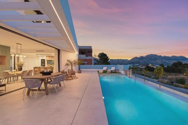 3 soveværelse Villa til salg i Polop med swimmingpool garage - € 755.000 (Ref: 9086704)