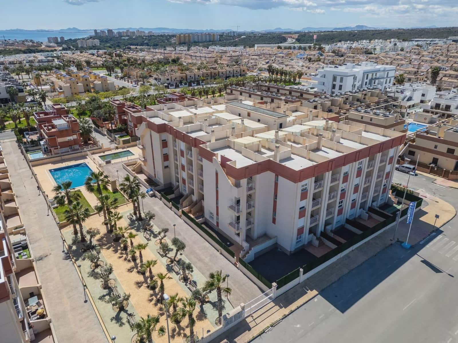 2 bedroom Apartment for sale in Orihuela Costa with pool - € 240,500 (Ref: 9086752)