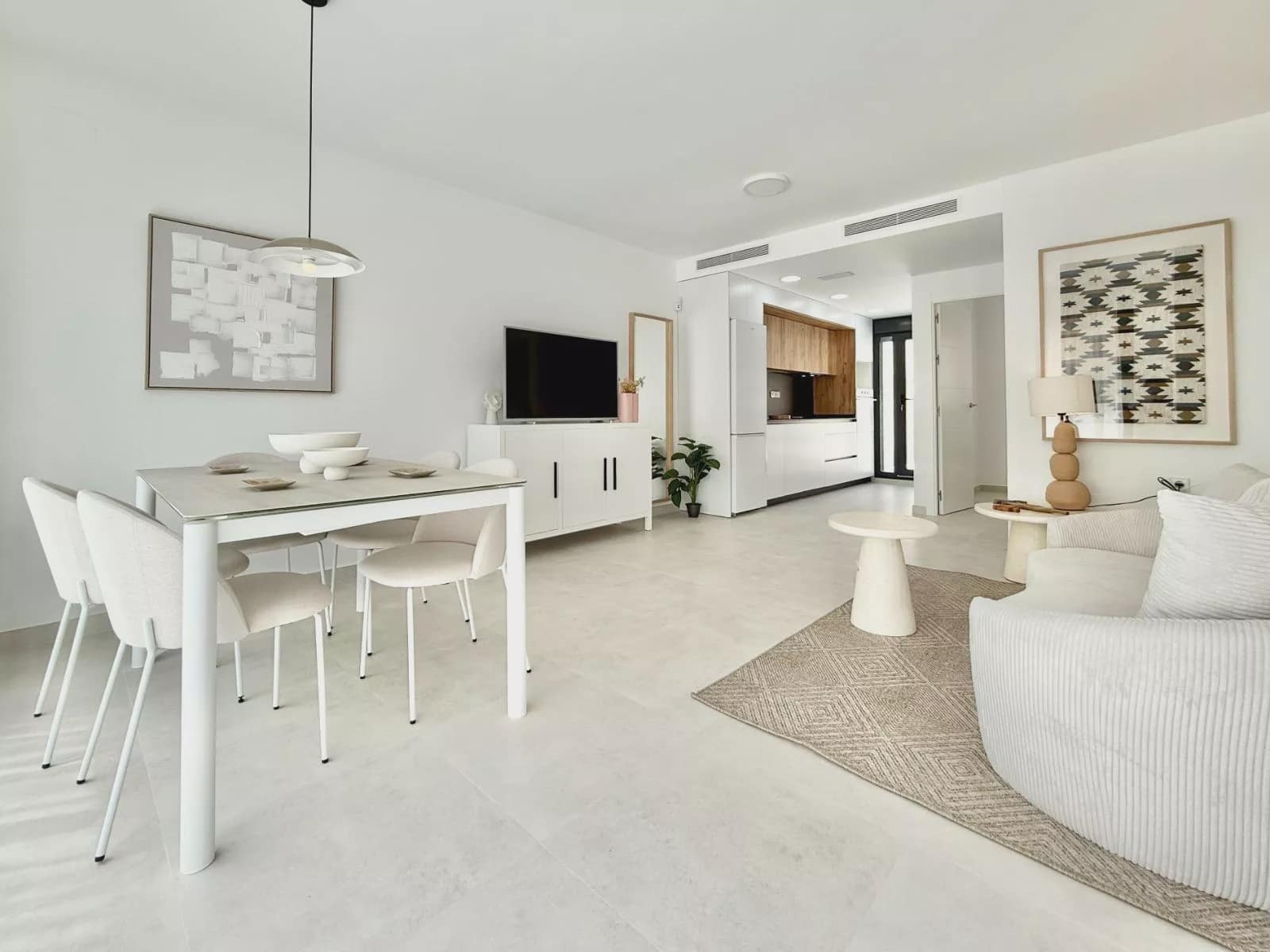 3 soverom Hus til salgs i Cox med svømmebasseng garasje - € 240 000 (Ref: 9086772)