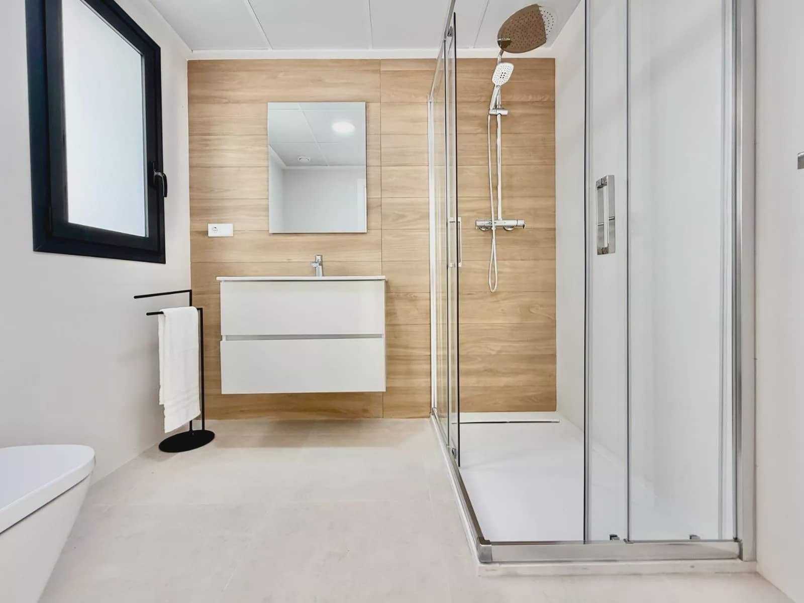 3 soveværelse Byhus til salg i Cox med swimmingpool garage - € 240.000 (Ref: 9086772)