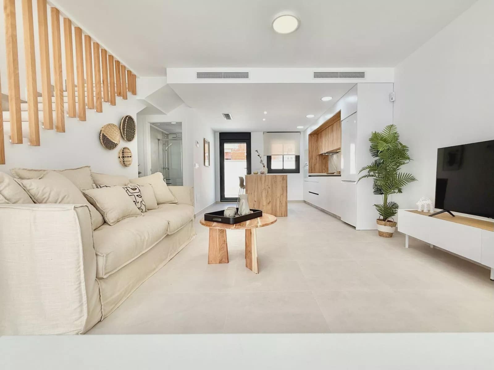 2 soveværelse Byhus til salg i Cox med swimmingpool garage - € 227.000 (Ref: 9086773)
