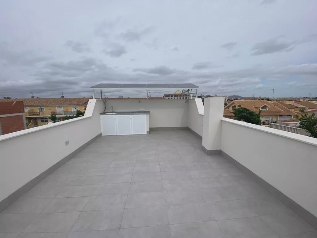 3 bedroom Villa for sale in Los Alcazares with pool garage - € 419,900 (Ref: 9086800)