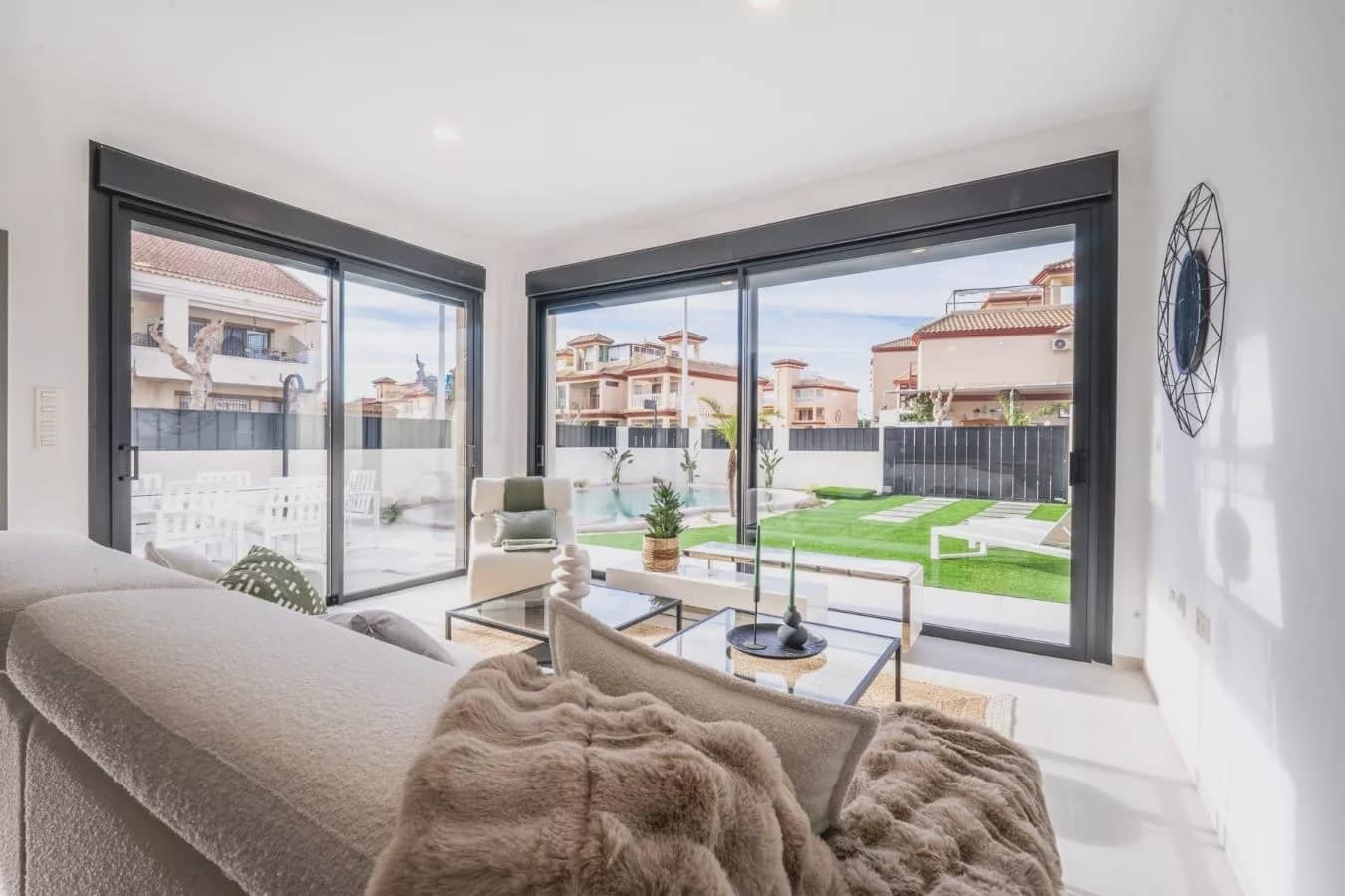 3 soverom Villa til salgs i Roldan med svømmebasseng garasje - € 415 950 (Ref: 9086813)