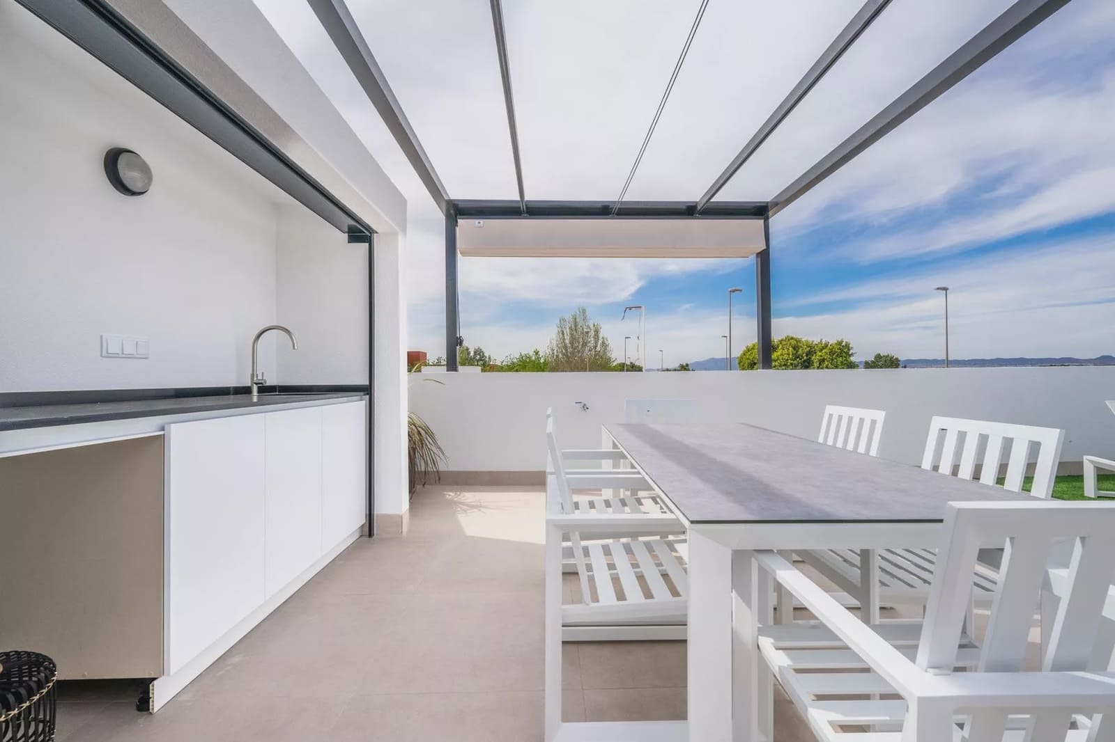 3 soverom Villa til salgs i Roldan med svømmebasseng garasje - € 379 950 (Ref: 9086814)