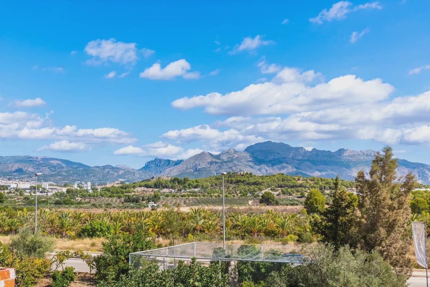 5 bedroom Villa for sale in Polop with garage - € 568,000 (Ref: 9086865)