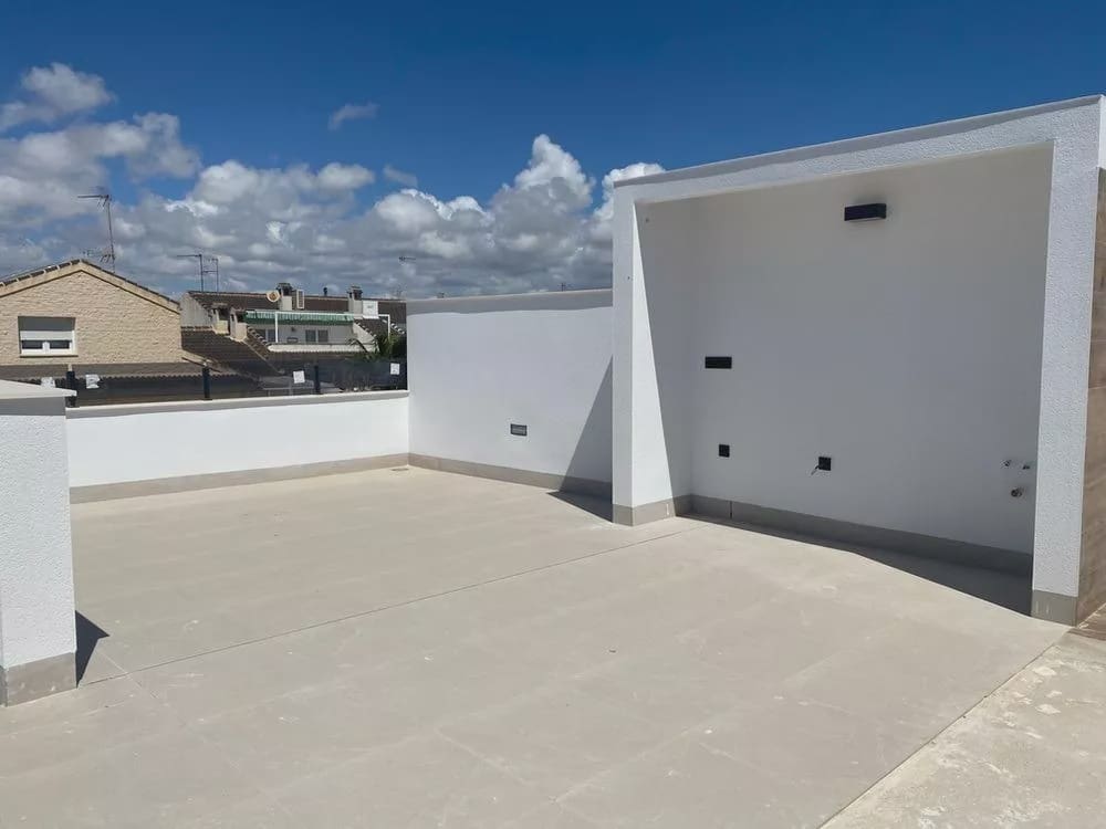 2 soveværelse Bungalow til salg i Los Cuarteros med garage - € 258.900 (Ref: 9086880)