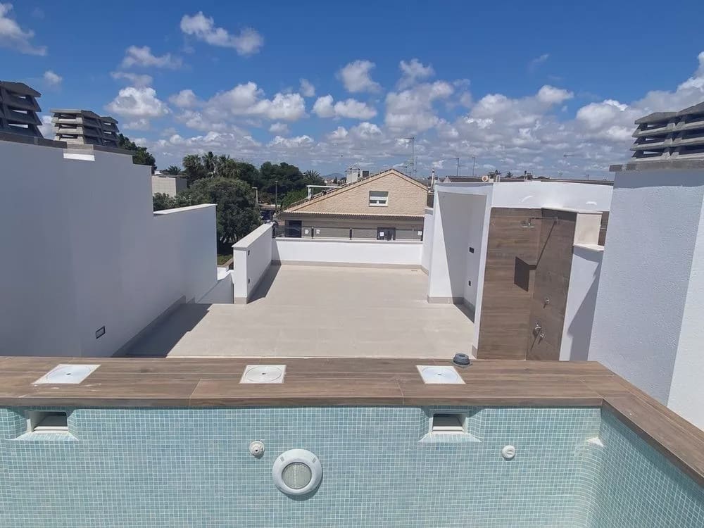 2 soveværelse Bungalow til salg i Los Cuarteros med garage - € 258.900 (Ref: 9086880)