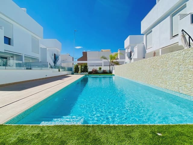 3 soveværelse Bungalow til salg i Pilar de la Horadada ciudad, Pilar de la Horadada med swimmingpool garage - € 334.900 (Ref: 9086987)