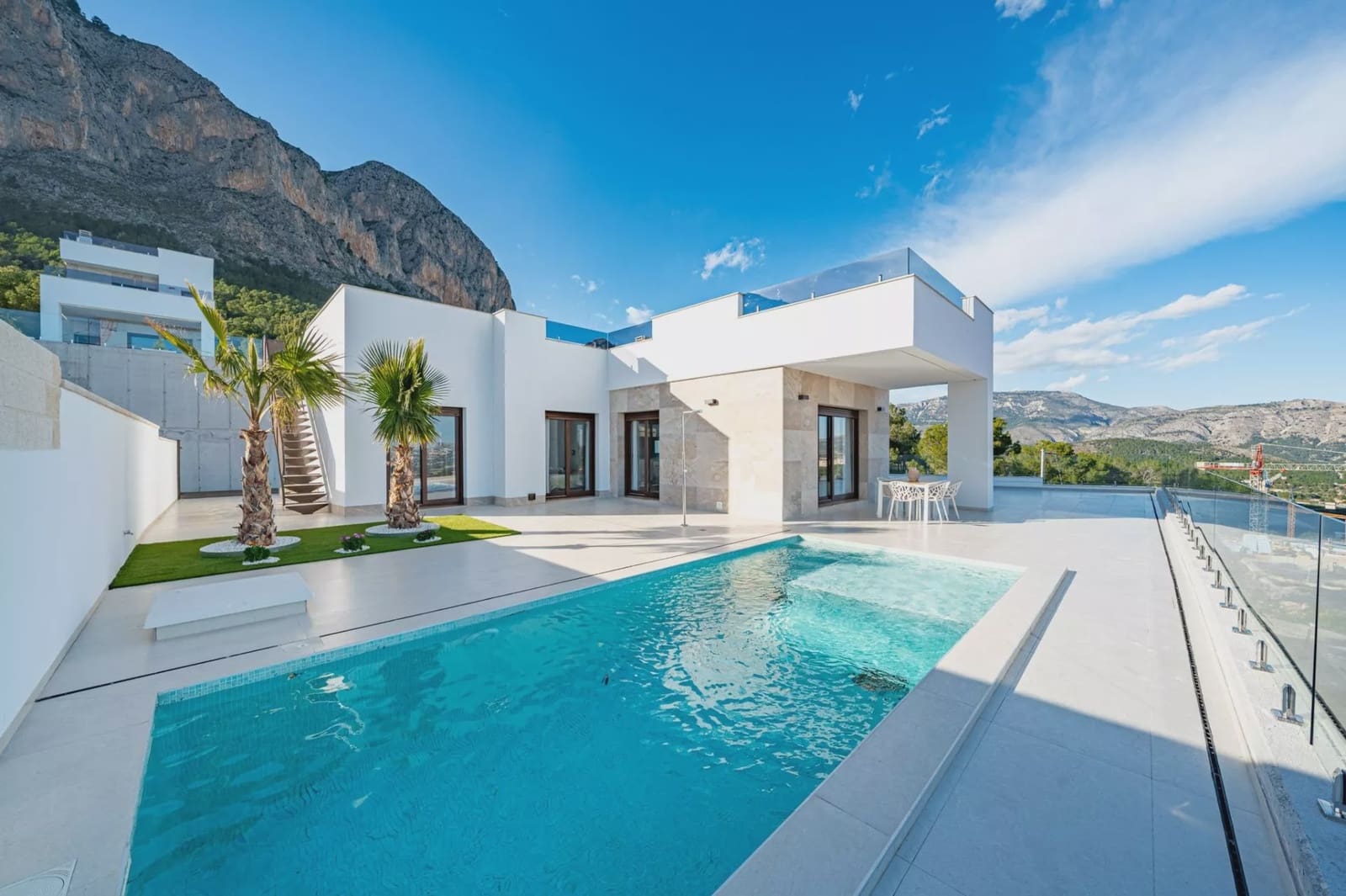 3 bedroom Villa for sale in Polop with pool garage - € 659,000 (Ref: 9087007)