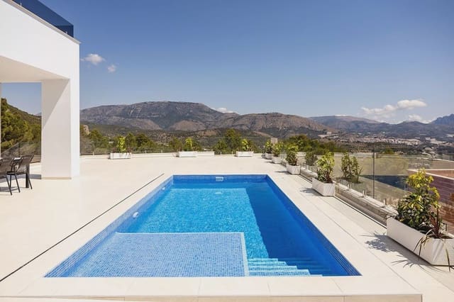 3 soveværelse Villa til salg i Polop med swimmingpool garage - € 598.000 (Ref: 9087008)