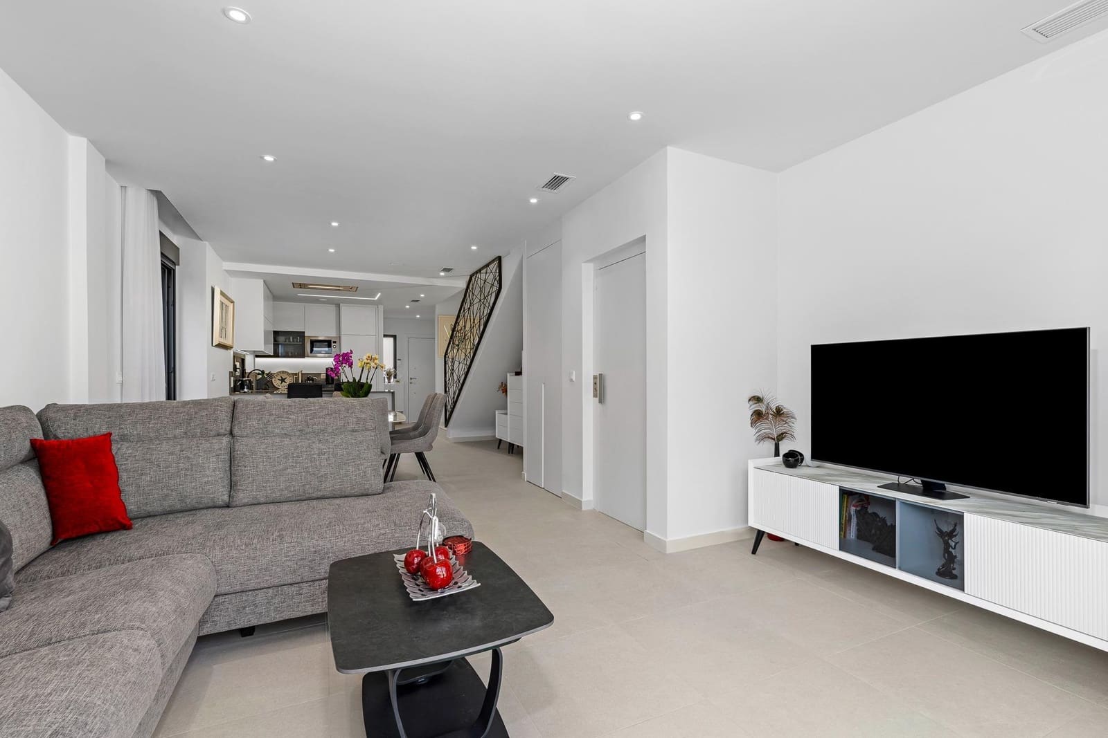 4 soverom Villa til salgs i Guardamar del Segura med svømmebasseng garasje - € 507 050 (Ref: 9087041)