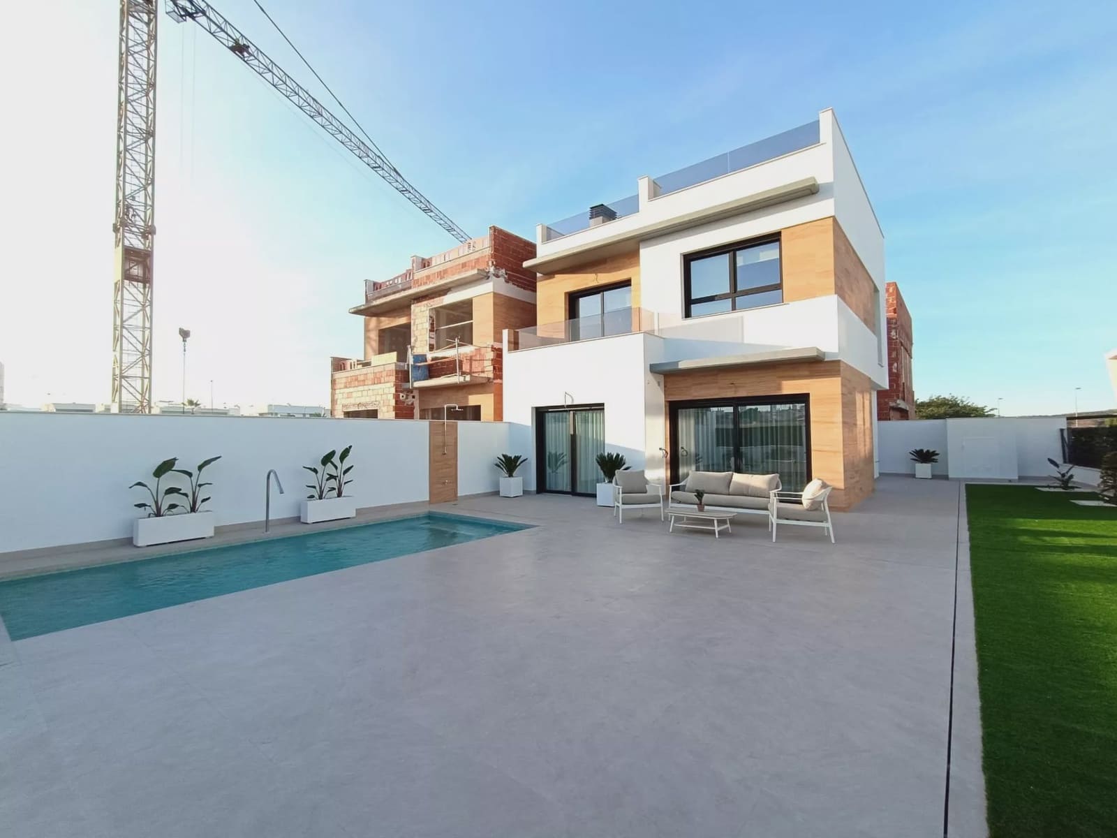 3 bedroom Semi-detached Villa for sale in Benijofar with pool garage - € 465,000 (Ref: 9087062)