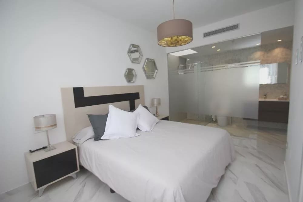2 bedroom Villa for sale in Playa Honda with garage - € 510,000 (Ref: 9087065)