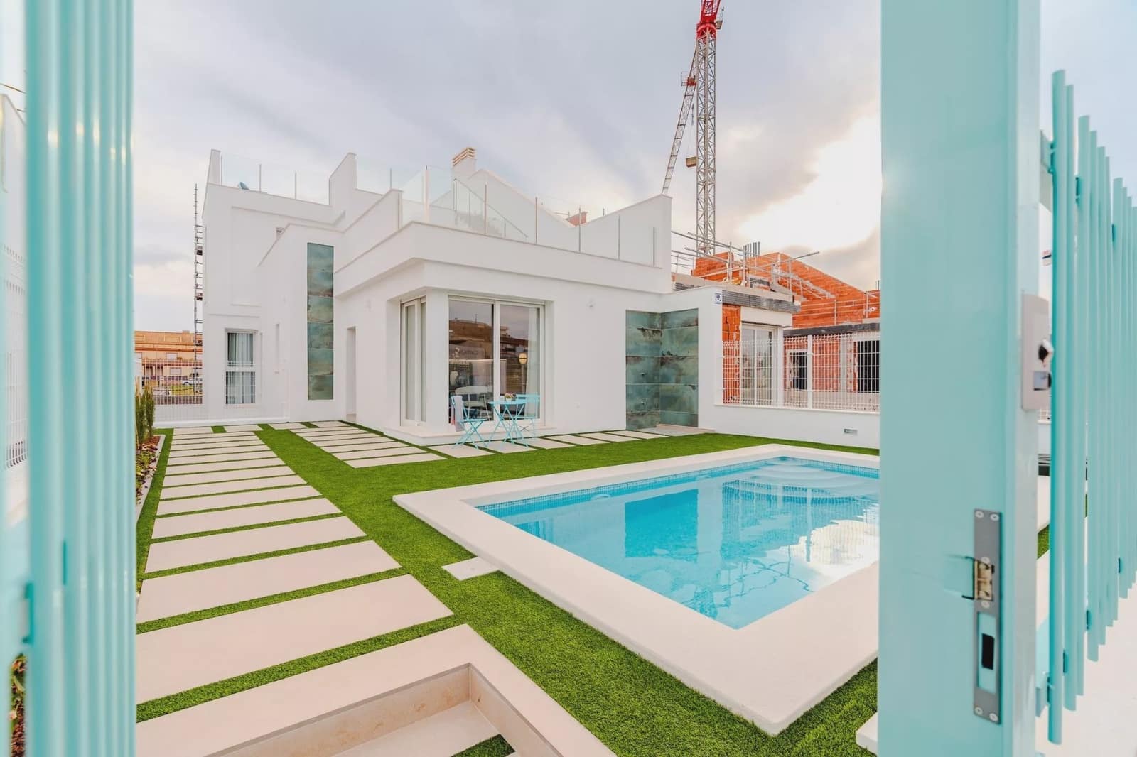 3 soveværelse Villa til salg i Los Alcazares med swimmingpool garage - € 467.000 (Ref: 9087087)