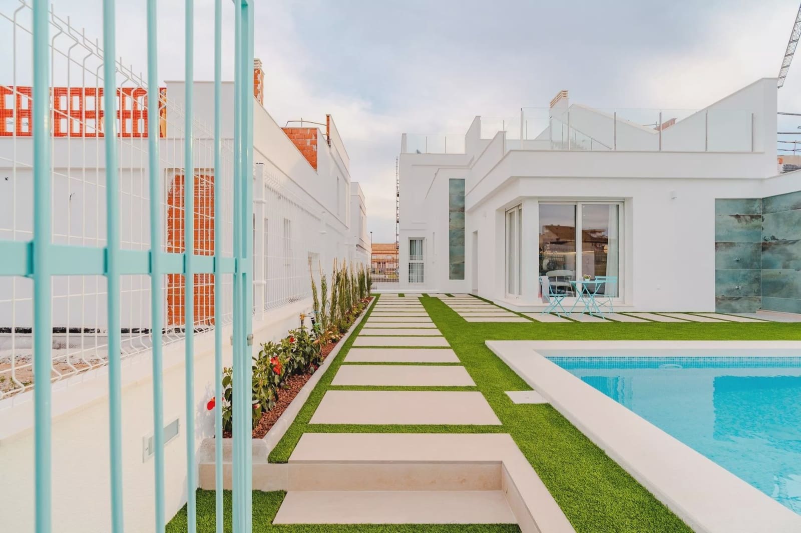 3 soveværelse Villa til salg i Los Alcazares med swimmingpool garage - € 467.000 (Ref: 9087087)