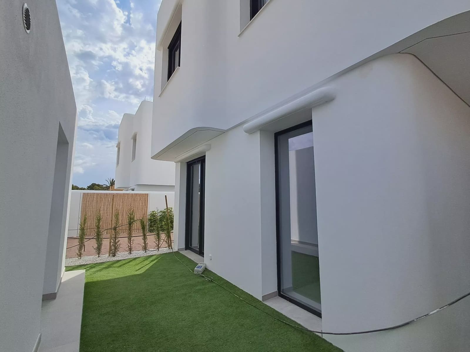 4 soveværelse Villa til salg i Alfaz del Pi / L'Alfas del Pi med swimmingpool garage - € 875.000 (Ref: 9130326)