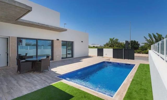Chalet de 3 habitaciones en Daya Nueva en venta con piscina garaje - 453.000 € (Ref: 9175831)