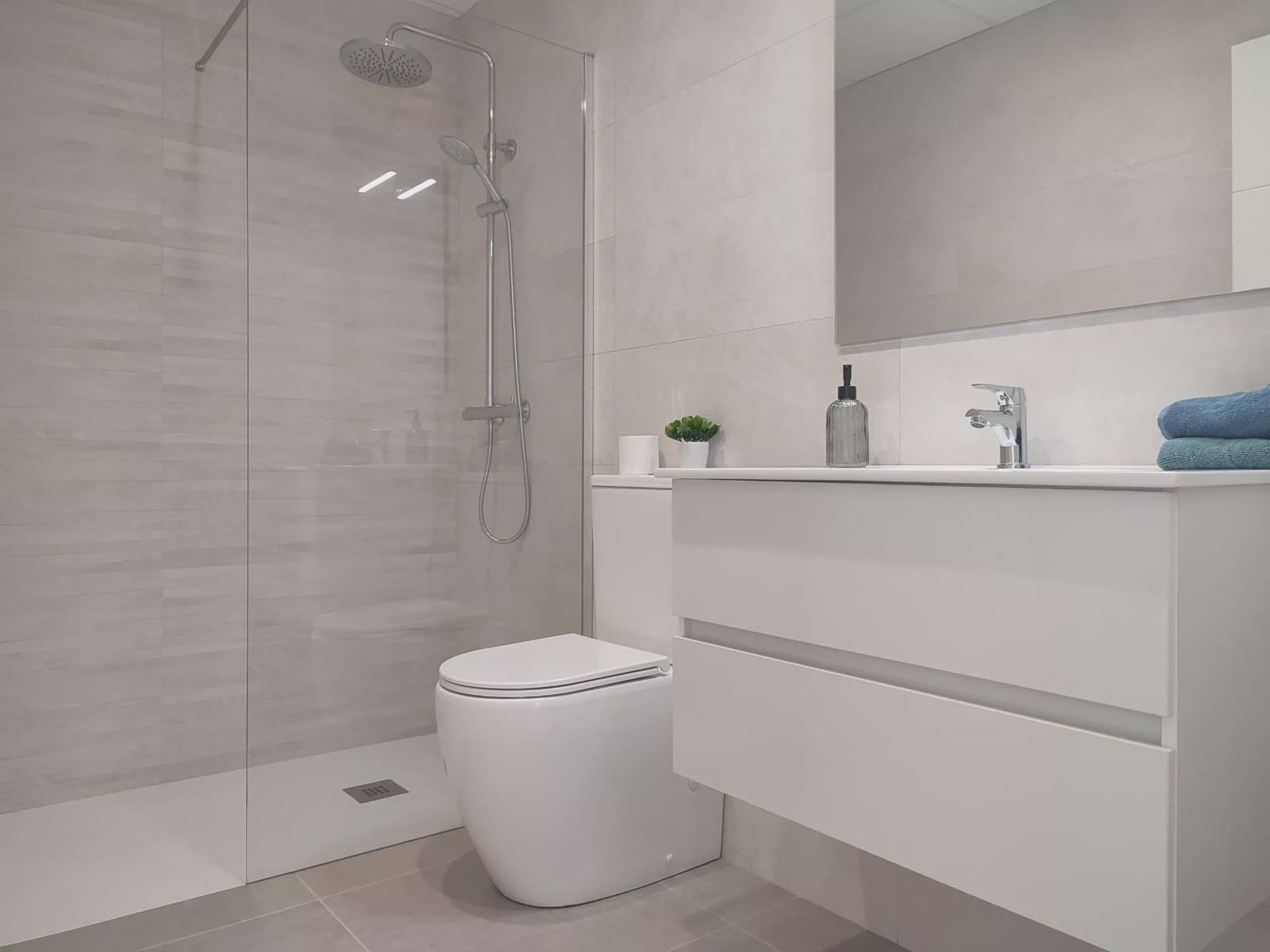 3 bedroom Villa for sale in Balsicas with pool garage - € 330,000 (Ref: 9205647)
