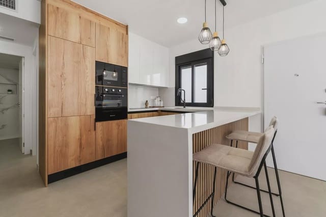 3 soveværelse Semi-Rækkehus til salg i San Pedro del Pinatar ciudad, San Pedro del Pinatar med swimmingpool garage - € 380.000 (Ref: 9261861)