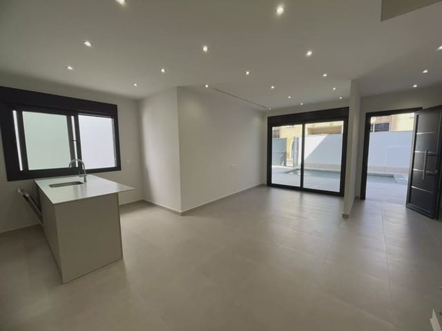 3 quarto Moradia para venda em Almoradí com piscina - 359 900 € (Ref: 9296340)