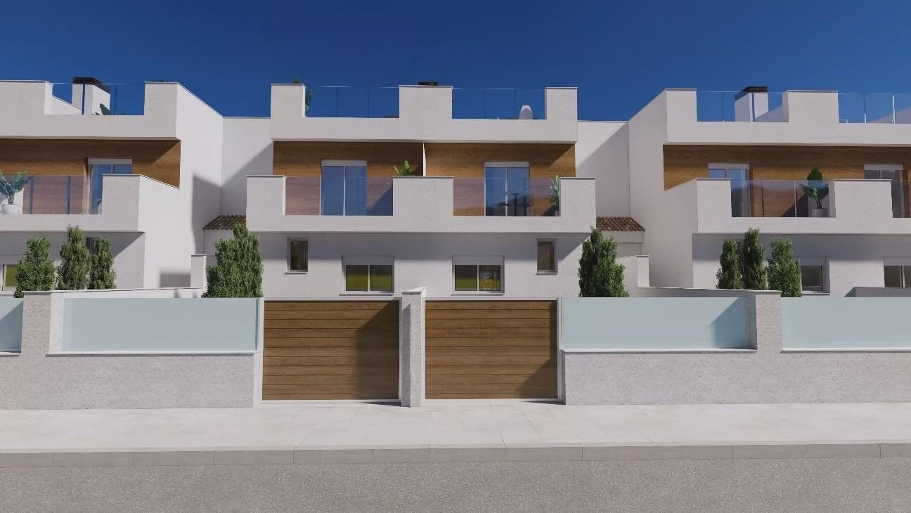 3 bedroom Terraced Villa for sale in Los Alcazares with pool - € 382,000 (Ref: 9356530)