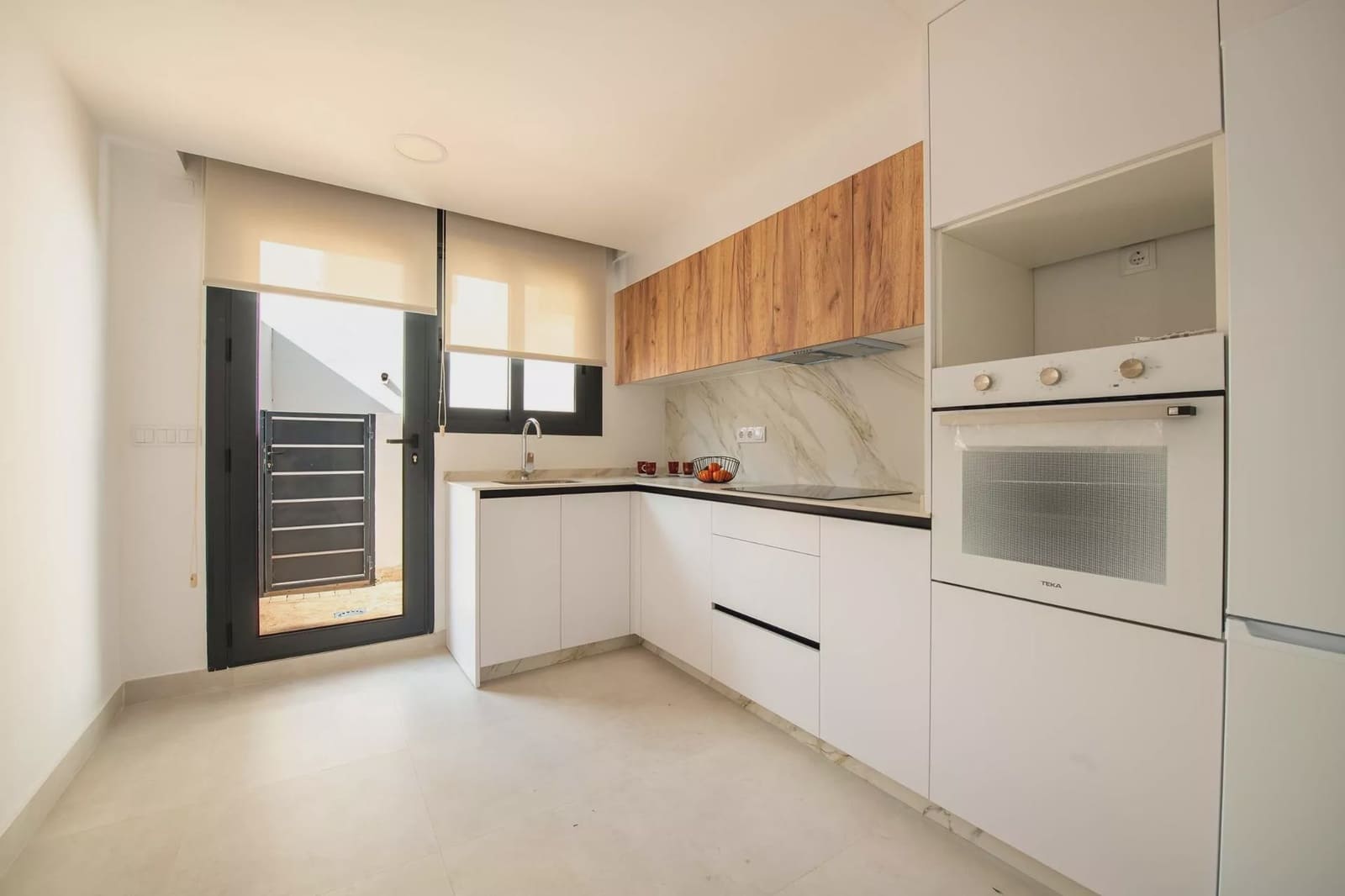 Bungalow de 2 habitaciones en Cox en venta con piscina - 229.000 € (Ref: 9403231)