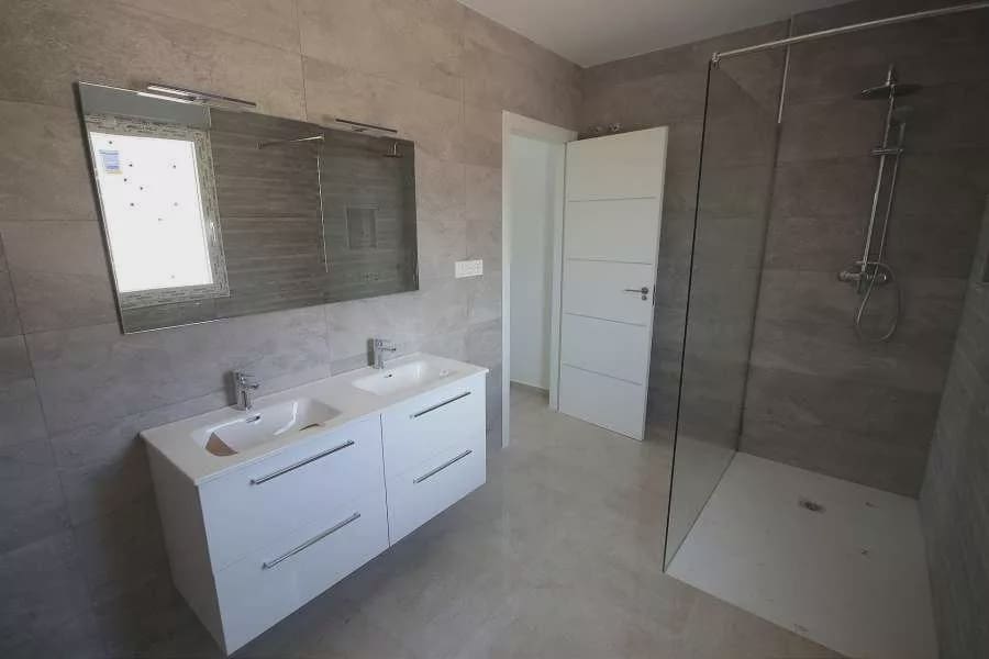 4 soveværelse Villa til salg i Pinoso med swimmingpool - € 491.000 (Ref: 9415757)