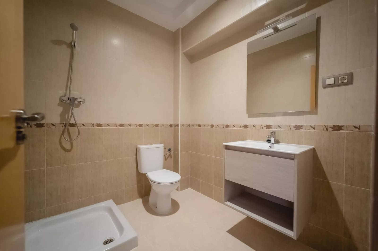 2 bedroom Apartment for sale in Cuevas del Almanzora with pool garage - € 153,900 (Ref: 9430962)